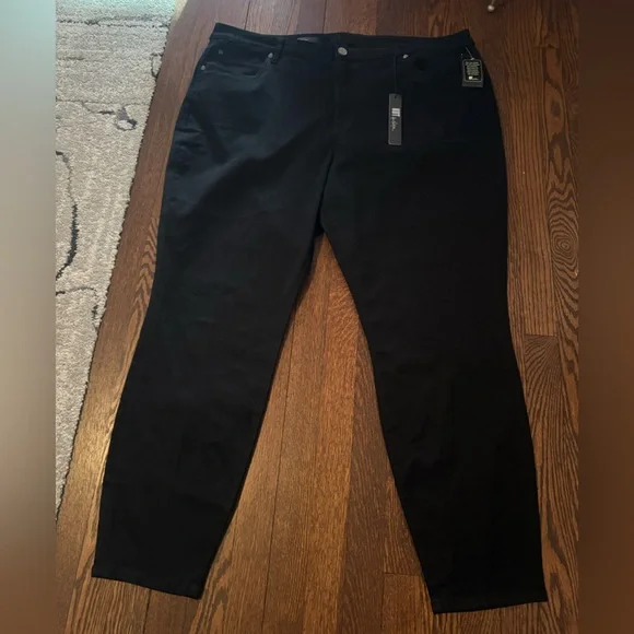 KUT from the Kloth black denim - Picture 2 of 6